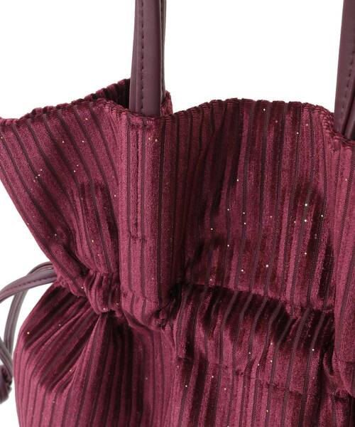 Green　Parks（グリーンパークス）の「andmikka.ラメベロアプリーツ巾着バッグ（ハンドバッグ・レディース・ブラック/カーキ/ボルドー/ブラウン/ベージュ・FREE）」の14枚目の写真