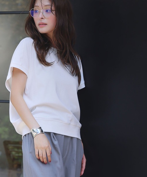 ELFRANK(エルフランク)の「綿混フレンチスリーブイレギュラーヘムシンプルカットソー(Tシャツ/カットソー・レディース・オフホワイト/グレイッシュベージュ/ブラック・L/M)」の19枚目の写真
