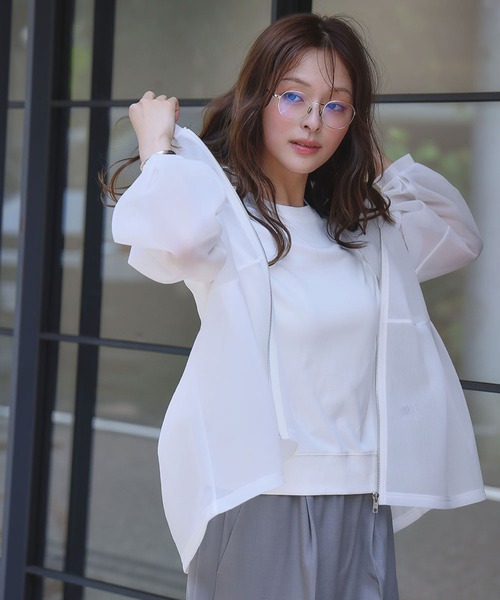 ELFRANK(エルフランク)の「綿混フレンチスリーブイレギュラーヘムシンプルカットソー(Tシャツ/カットソー・レディース・オフホワイト/グレイッシュベージュ/ブラック・L/M)」の6枚目の写真