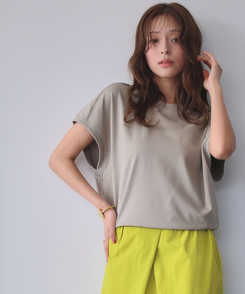 ELFRANK(エルフランク)の「綿混フレンチスリーブイレギュラーヘムシンプルカットソー(Tシャツ/カットソー・レディース・オフホワイト/グレイッシュベージュ/ブラック・L/M)」の9枚目の写真