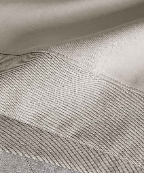 ELFRANK(エルフランク)の「綿混フレンチスリーブイレギュラーヘムシンプルカットソー(Tシャツ/カットソー・レディース・オフホワイト/グレイッシュベージュ/ブラック・L/M)」の16枚目の写真