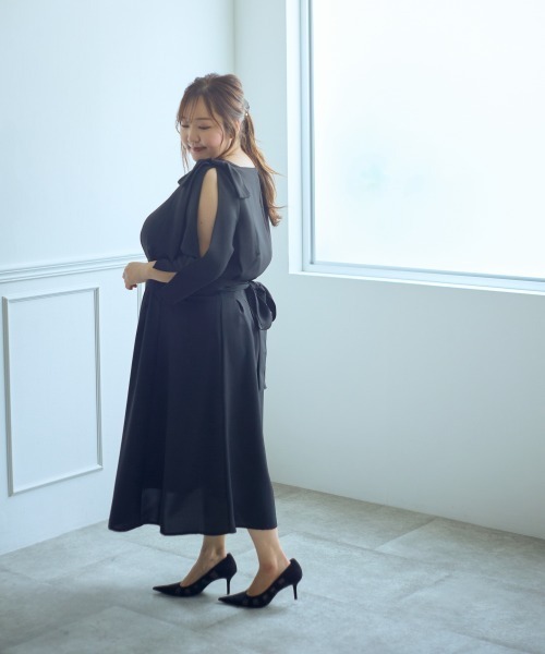 SMILE LAND(スマイルランド)の「<大きいサイズ>【らめちゃんコラボ】ウエストタック肩リボンワンピース JERRY SELECT(ワンピース・レディース・ブラック・3L/L/LL/4L/5L)」の21枚目の写真