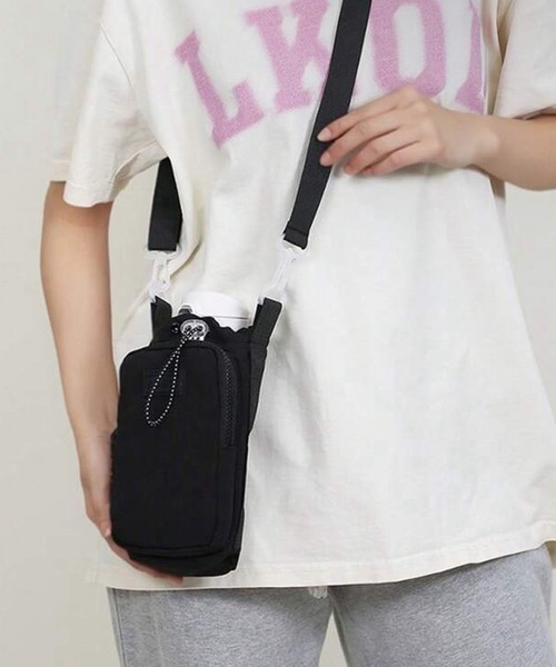 VIBGYOR(ヴィブジョー)の「【IZU】 ボトルホルダー付きミニショルダーバッグ(ブラック/ベージュ/ピンク/ブルー)(ボディバッグ/ウエストポーチ・レディース・ブラック/ブルー/ピンク/ベージュ・FREE)」の7枚目の写真