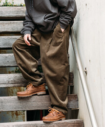 限定展開 ワイドシルエット コーデュロイ タックパンツ