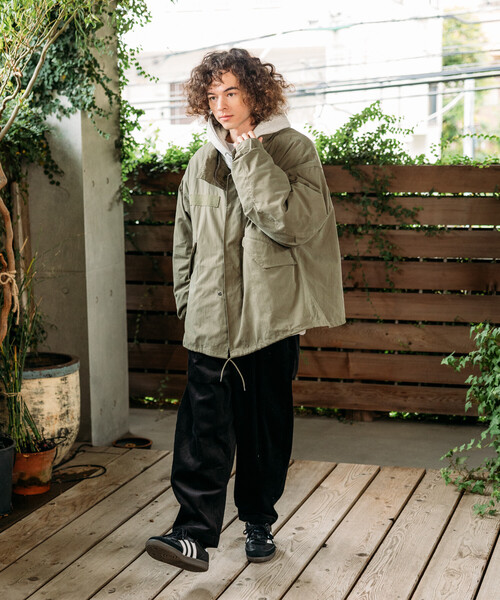 FREAK'S STORE（フリークスストア）の「限定展開 ワイドシルエット コーデュロイ タックパンツ（その他パンツ・メンズ・ブラウン/ベージュ/ブラック/チャコールグレー・LARGE/MEDIUM/SMALL）」の9枚目の写真