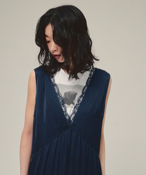 eL(エル)の「【eL】Gather Lace V One-piece/582474(ワンピース・レディース・オフホワイト/ネイビー・FREE)」の17枚目の写真