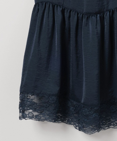 eL(エル)の「【eL】Gather Lace V One-piece/582474(ワンピース・レディース・オフホワイト/ネイビー・FREE)」の11枚目の写真