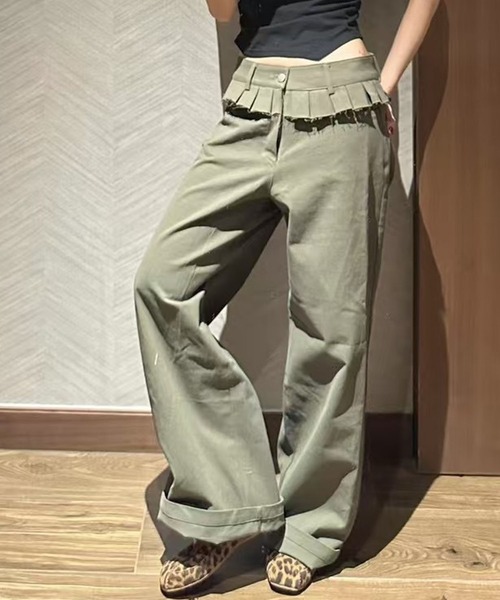 meJane（ミージェーン）の「ウエストフラップデザイン ワイドチノパンツ（チノパンツ・レディース・カーキ・M/L）」の2枚目の写真