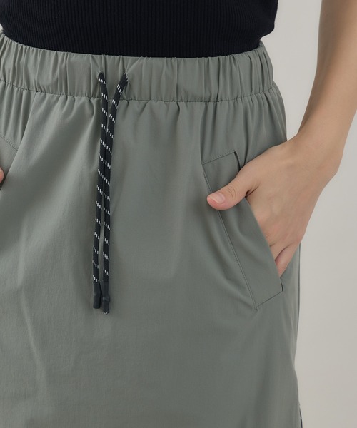 Paradise Picnic（パラダイスピクニック）の「33℃ サイドスリット カーブコードフレアスカート（スカート・レディース・ブラック/カーキ・FREE）」の9枚目の写真