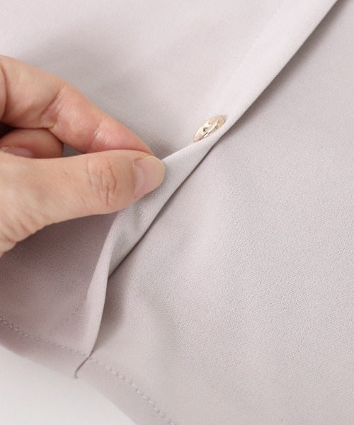 Pierrot（ピエロ）の「ボウタイデザインTブラウス（シャツ/ブラウス・レディース・ベージュ/ネイビー/オフホワイト/グレー/ライトブルー・L/M）」の19枚目の写真