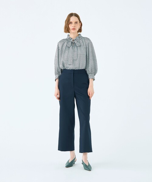 BALLSEY(ボールジィ)の「ソフトポリエステルレーヨンストレッチ セミワイドパンツ(その他パンツ・レディース・パープル/ネイビー/ライトベージュ・38/36/34/32)」の4枚目の写真