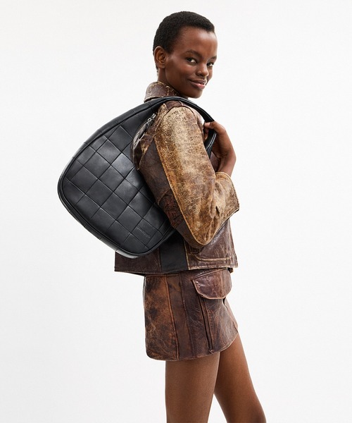 オルター/エゴ クレセント ショルダー バッグ・アップクラフト レザー