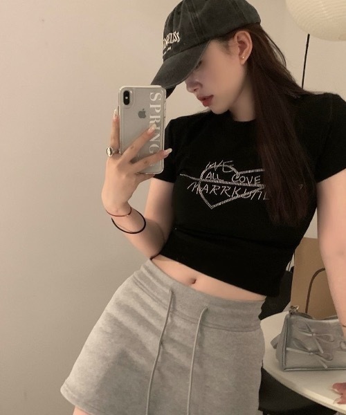FUNdaysion（ファンデイション）の「ハートラインストーンショートTシャツ（Tシャツ/カットソー・レディース・ホワイト/ブラック・M）」の4枚目の写真