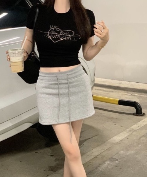 FUNdaysion（ファンデイション）の「ハートラインストーンショートTシャツ（Tシャツ/カットソー・レディース・ホワイト/ブラック・M）」の6枚目の写真