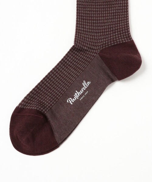 BEAMS F（ビームスエフ）の「Pantherella / ウールナイロン ハウンドトゥース ソックス（ソックス/靴下・メンズ・ブラック/ワイン/ネイビー・SMALL/MEDIUM）」の5枚目の写真