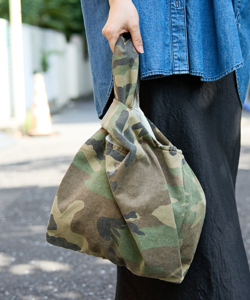 MASTER&Co（マスターアンドコー）の「【MASTER&Co / マスターアンドコー】チノトートバッグスモール / 日本製 / レオパード / 迷彩 / カモ【WEB限定】（トートバッグ・レディース・その他1/その他2・フリー）」の2枚目の写真