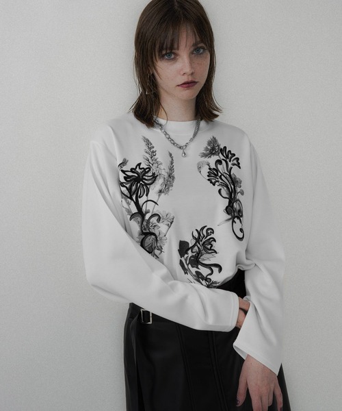HARE(ハレ)の「フラワーシシュウT(HARE)(Tシャツ/カットソー・レディース・グリーン/ホワイト/ブラック・FREE)」の2枚目の写真