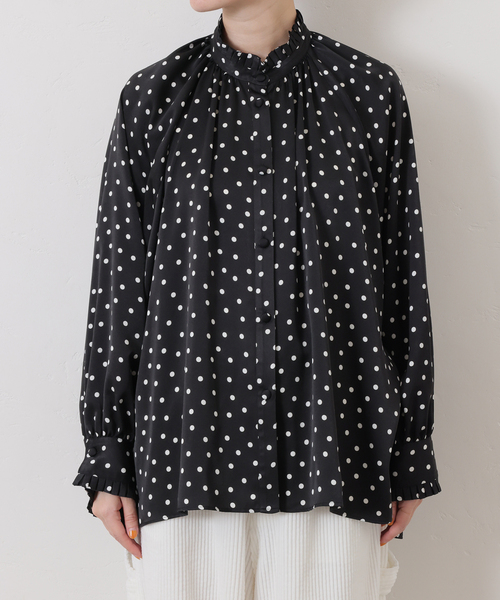 JOURNAL STANDARD LUXE(ジャーナルスタンダード ラックス)の「ドットプリーツディテールシャツ(シャツ/ブラウス・レディース・ブラック・FREE)」の13枚目の写真