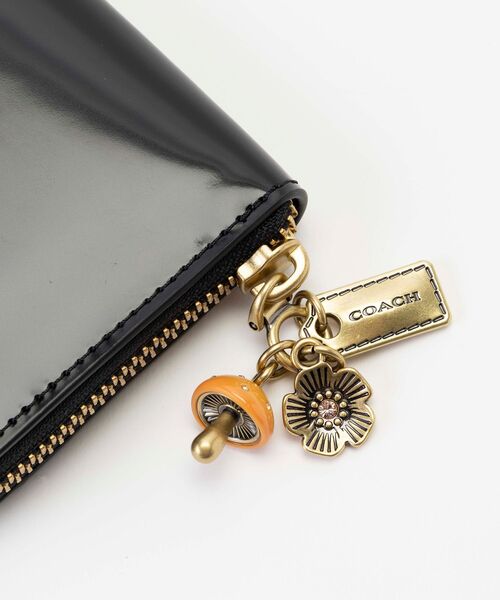 エッセンシャル スリム アコーディオン ジップ ウォレット・チャーム