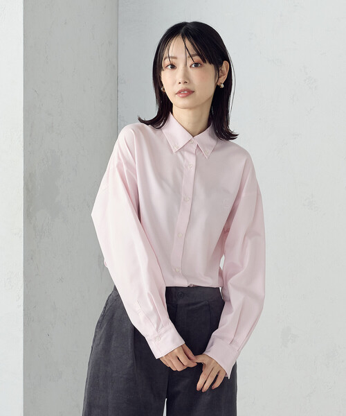 COMME CA ISM(コムサイズム)の「ブロード ボタンダウンシャツ(シャツ/ブラウス・レディース・ピンク/サックスブルー/ストライプ・MEDIUM/LARGE)」の2枚目の写真