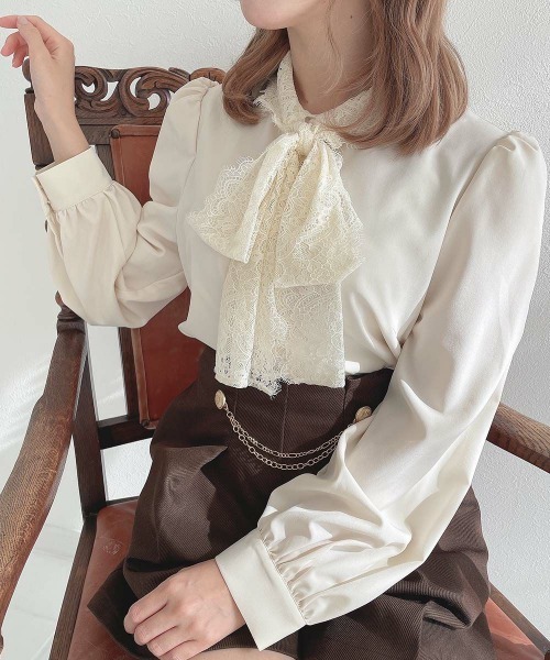 F i.n.t(フィント)の「スカラップレースボウタイシャツ/fint フィント(シャツ/ブラウス・レディース・オフホワイト/アイボリー・FREE)」の9枚目の写真