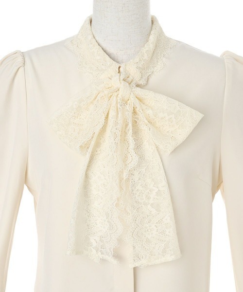 F i.n.t(フィント)の「スカラップレースボウタイシャツ/fint フィント(シャツ/ブラウス・レディース・オフホワイト/アイボリー・FREE)」の20枚目の写真
