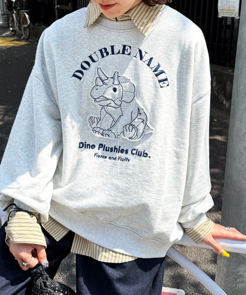 オーフル・トゥルース／恐るべき真実 ●ステッカー付 セール】Dino Plushies Club刺しゅうプルオーバー（Tシャツ/カットソー