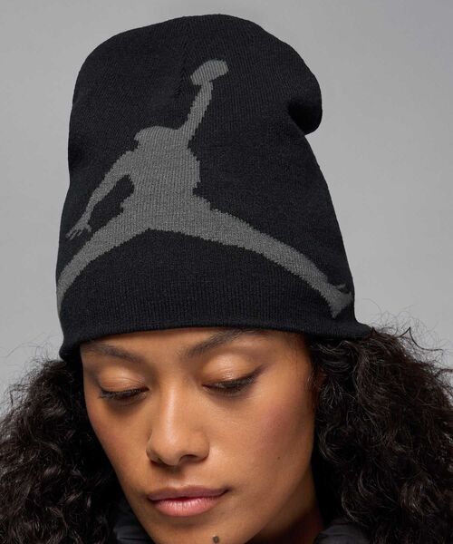JORDAN BRAND(ジョーダンブランド)の「ジョーダン ブルックリン ピーク ビーニー / Jordan Brooklyn Peak Beanie II2413-010 Black(ニットキャップ/ビーニー・メンズ・ブラック・ONE SIZE)」の4枚目の写真