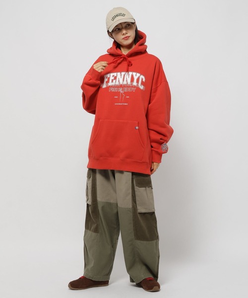 niko and...（ニコアンド）の「【NEW NEW YORK XMAS】コラボフーディ（パーカー・レディース・グレー/ネイビー/レッド・MEDIUM/LARGE）」の21枚目の写真