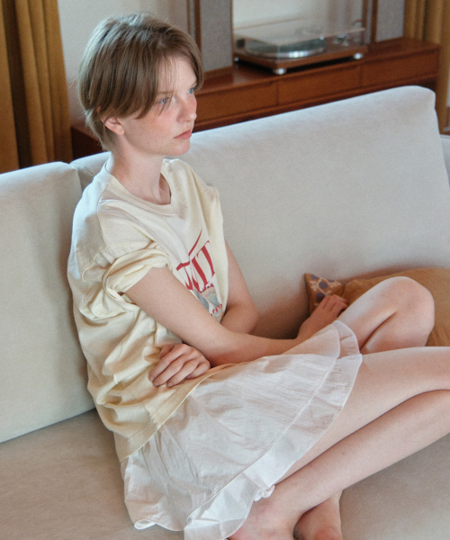 TTUDEMENT(トュードメント)の「SHIRRING MINI SKIRT WHITE(スカート・レディース・その他・SMALL/MEDIUM)」の3枚目の写真