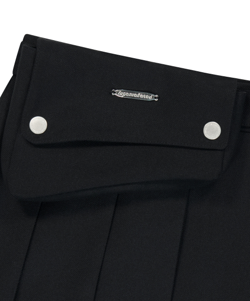 IUGAMAKARAS(イウガマカラス)の「Belted Bag Pleats Midi Skirt (Black)(スカート・レディース・その他・1/2)」の13枚目の写真