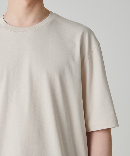 MUSINSA STANDARD（ムシンサスタンダード）の「[クールタンダード] リラックスフィットクルーネックTシャツ [エクリュ]（Tシャツ/カットソー・メンズ・その他・XXX-LARGE/SMALL/MEDIUM/LARGE/X-LARGE/XX-LARGE）」の5枚目の写真
