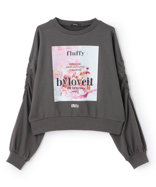 by LOVEiT（バイラビット）の「袖シャーリングケーキプリントプルオーバー（スウェット・キッズ・ブルーグレー/チャコール/ピンク・130cm/120cm/160cm/140cm/150cm）」の2枚目の写真