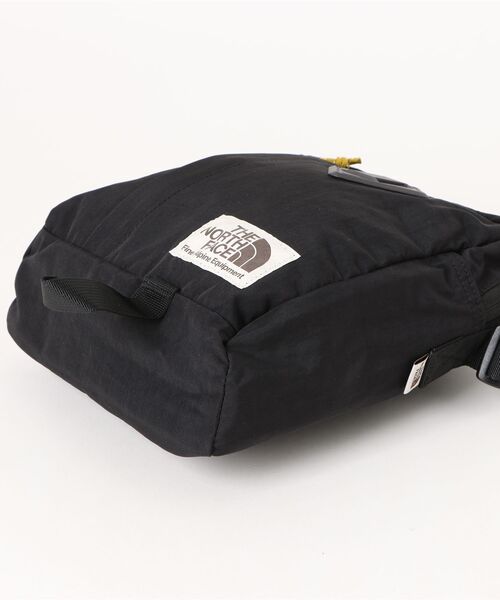 THE NORTH FACE(ザノースフェイス)の「【THE NORTH FACE/ザ・ノースフェイス】ユニセックス 斜め掛けバッグ ショルダーバッグ 4.5L(ショルダーバッグ・メンズ・ブラック・FREE)」の3枚目の写真