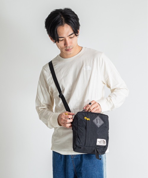 THE NORTH FACE(ザノースフェイス)の「【THE NORTH FACE/ザ・ノースフェイス】ユニセックス 斜め掛けバッグ ショルダーバッグ 4.5L(ショルダーバッグ・メンズ・ブラック・FREE)」の10枚目の写真