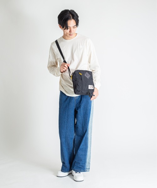 THE NORTH FACE(ザノースフェイス)の「【THE NORTH FACE/ザ・ノースフェイス】ユニセックス 斜め掛けバッグ ショルダーバッグ 4.5L(ショルダーバッグ・メンズ・ブラック・FREE)」の15枚目の写真