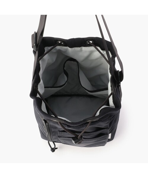 BRIEFING（ブリーフィング）の「DRAWSTRING SHOULDER （Sサイズ）（ショルダーバッグ・メンズ・カーキ/ブラック・FREE）」の12枚目の写真