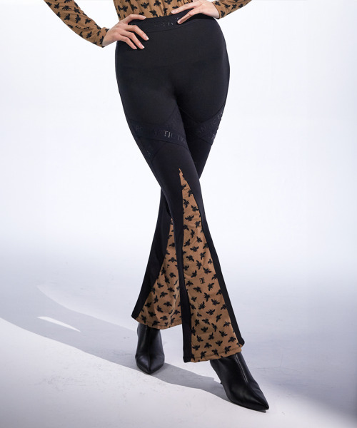 ROMANTIC TIGER（ロマンチックタイガー）の「hippie girl patch work bootcut leggings（その他パンツ・レディース・その他・FREE）」の4枚目の写真
