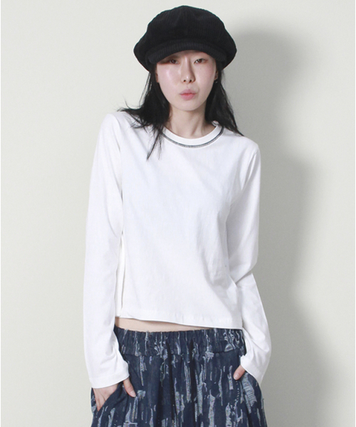 DEMARC(ドゥマーク)の「ネックスティッチポイントセミクロップ長袖Tシャツアイボリー(Tシャツ/カットソー・レディース・その他・MEDIUM/LARGE)」の4枚目の写真