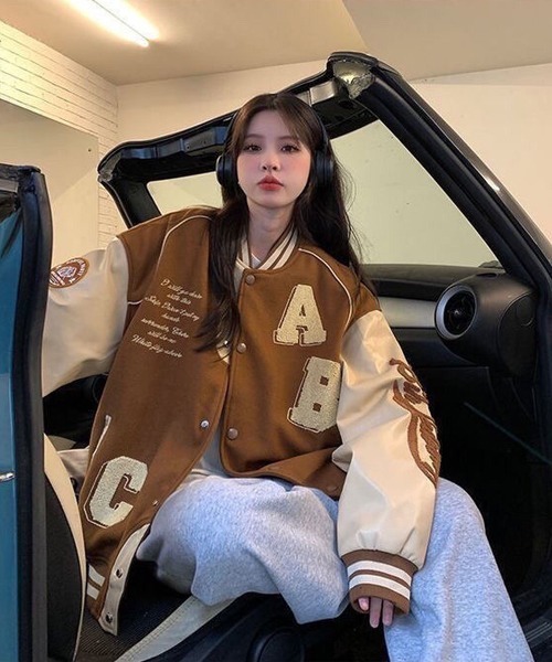 Ressaca（レサーカ）の「オーバーサイズサガラ刺繍スタジャン PUレザー切り替えブルゾン（スタジャン・メンズ・ブラック/ブラウン・L/M）」の11枚目の写真