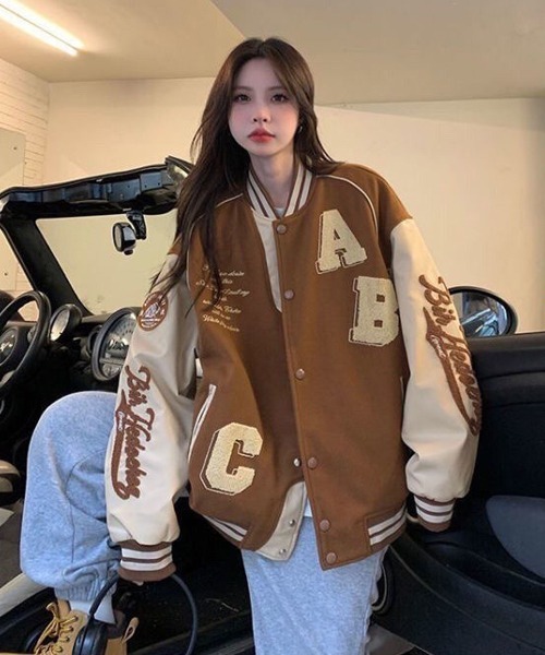 Ressaca（レサーカ）の「オーバーサイズサガラ刺繍スタジャン PUレザー切り替えブルゾン（スタジャン・メンズ・ブラック/ブラウン・L/M）」の12枚目の写真