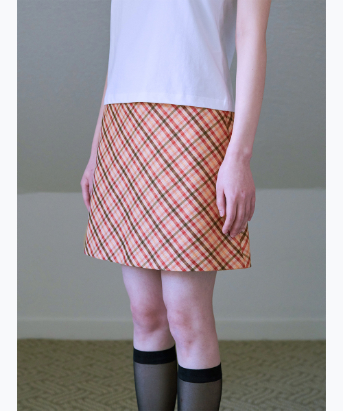 FAD(エフエーディー)の「ミニスカート(レッド)(スカート・レディース・その他・SMALL/MEDIUM)」の2枚目の写真