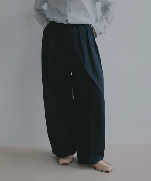 先行予約】ソフトコットンタックカーブパンツ（その他パンツ）｜ETRE