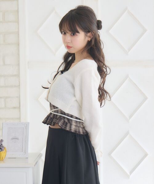 ems excite(エムズエキサイト)の「ショートNT&キャミSET(ニット/セーター・レディース・ブラウン/ナチュラル/ブラック・FREE)」の15枚目の写真