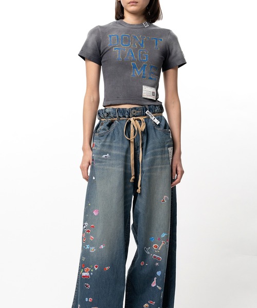 Maison MIHARA YASUHIRO（メゾンミハラヤスヒロ）の「Don't Tag Me Printed Mini T-shirt（Tシャツ/カットソー・レディース・ブラック・36/38）」の3枚目の写真