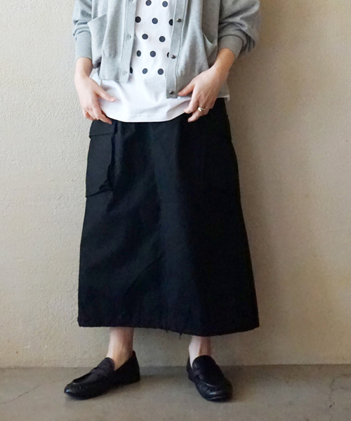 JOURNAL STANDARD LUXE(ジャーナルスタンダード ラックス)の「《追加》リップストップ カーゴスカート(スカート・レディース・ブラック/カーキ・FREE)」の6枚目の写真
