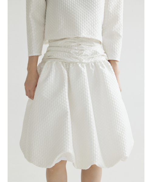 BOMNAL BOUTIQUE(ボムナルブティック)の「フラワーバルーンミディスカート_ホワイト(スカート・レディース・その他・SMALL/MEDIUM)」の3枚目の写真