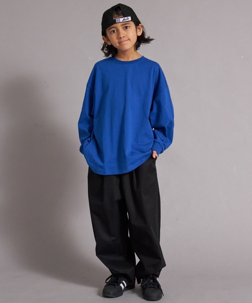 PAIRMANON STREET（ペアマノンストリート）の「【綿100%】シンプル 無地 ロンT【PAIRMANON STREET】（Tシャツ/カットソー・キッズ・レッド/ブラック/オフホワイト/ブラック系その他/ブルー・90/100/140/150/110/130/160/120）」の17枚目の写真