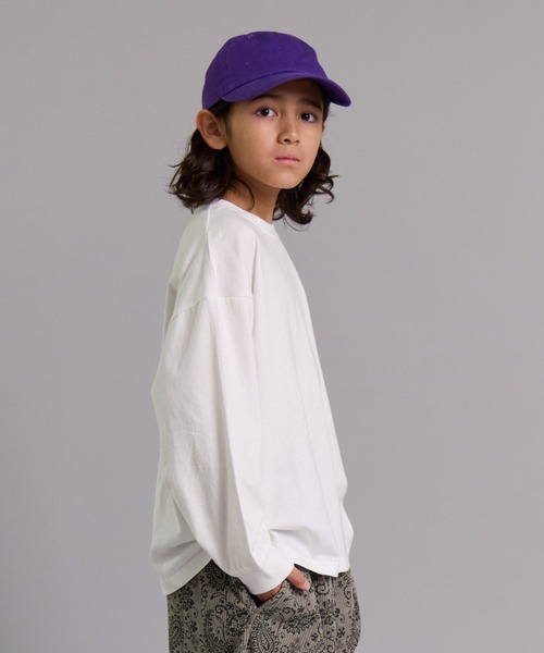 PAIRMANON STREET（ペアマノンストリート）の「【90-160cm】【綿100%】シンプル BIG 長袖Tシャツ【PAIRMANON STREET】（Tシャツ/カットソー・キッズ・レッド/ブラック/オフホワイト/ブラック系その他/ブルー/ブラック系その他2/チャコールグレー/オレンジ/ネイビー/パープル・90/100/140/150/110/130/160/120）」の12枚目の写真
