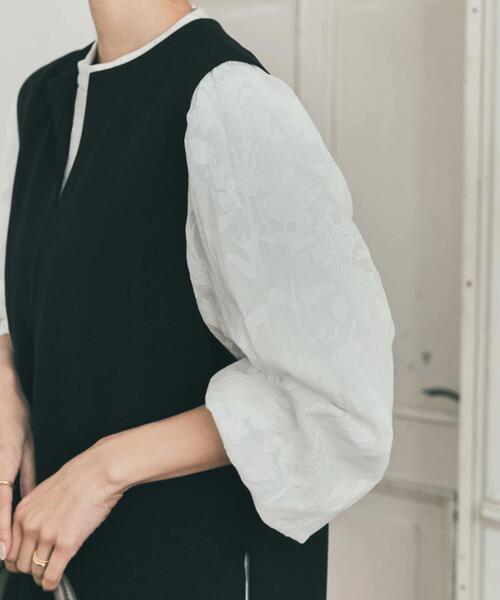 URBAN RESEARCH DOORS(アーバンリサーチドアーズ)の「フラワーオパールブラウス|オフィスカジュアル/フォーマル/オケージョン/セレモニー/入卒式/お呼ばれ(シャツ/ブラウス・レディース・オフホワイト/ブラック・FREE)」の4枚目の写真